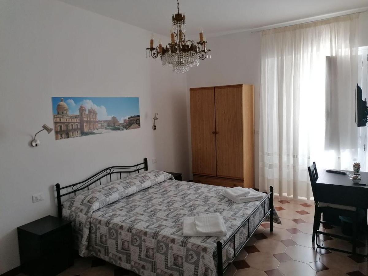 Casa Nilla Bed & Breakfast Noto Bagian luar foto