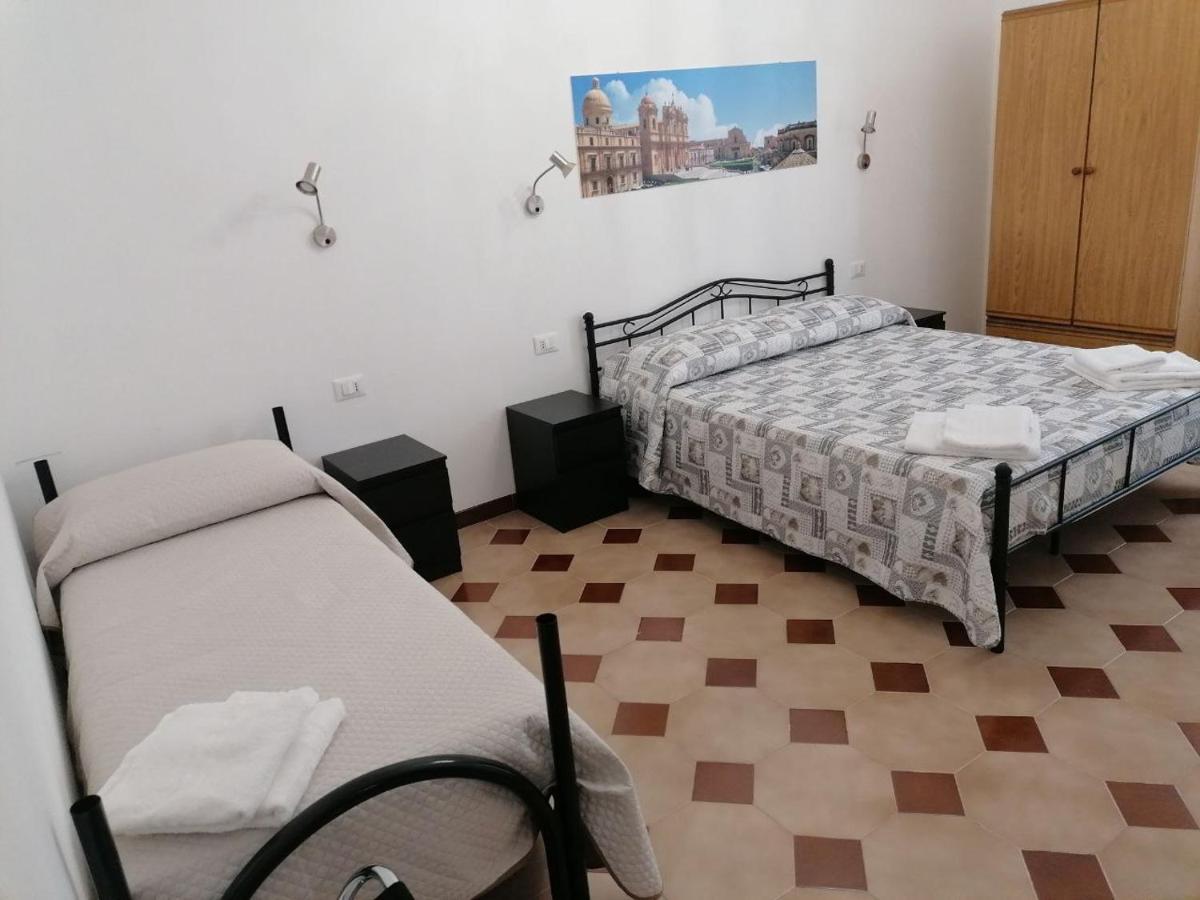 Casa Nilla Bed & Breakfast Noto Bagian luar foto