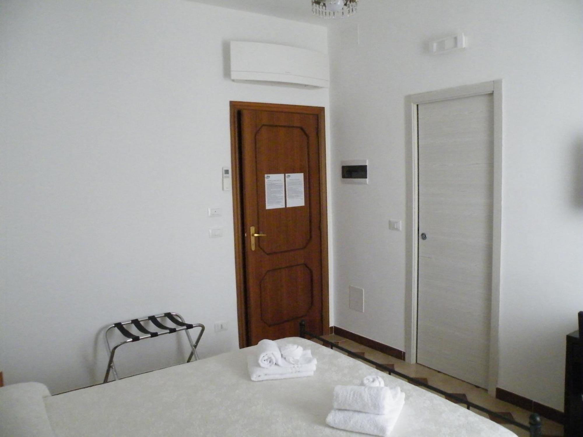 Casa Nilla Bed & Breakfast Noto Bagian luar foto