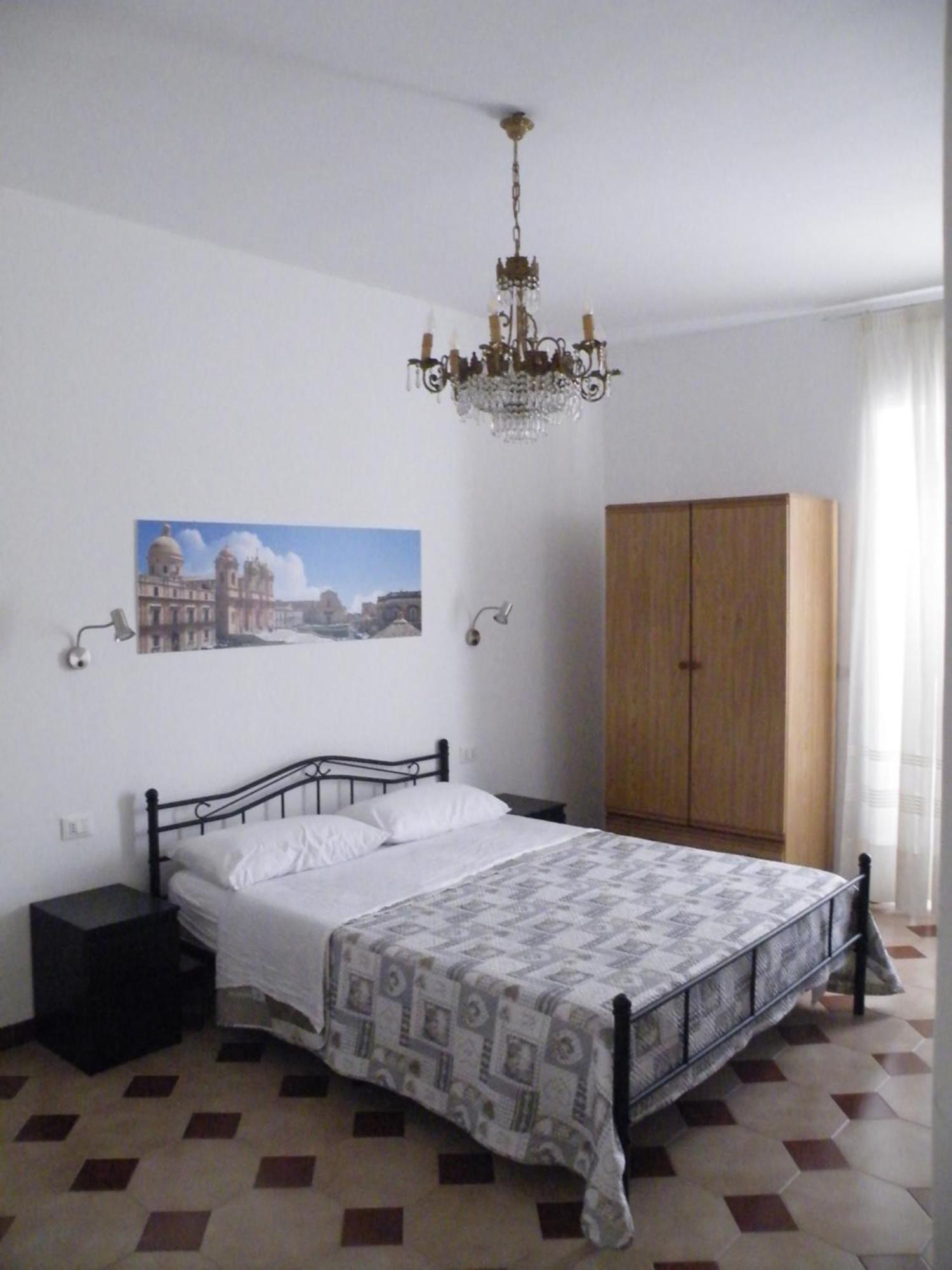 Casa Nilla Bed & Breakfast Noto Bagian luar foto